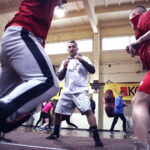 02.02.2017 Kielce. Młodzieżowy Mistrz Świata WBC  Mateusz Masternak poprowadził trening w klubie bokserskim RUSHH / Jarosław Kubalski / Radio Kielce