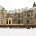 07.02.2017 Łopuszno. Pałac Dobieckich gdzie mieści się Zespół Szkół Ponadgimnazjalnych nr 5. / Jarosław Kubalski / Radio Kielce