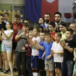 07.02.2017 Kielce. Dzieci i młodzież ze świetlic środowiskowych trenują w Hali Legionów pod okiem trenerów Korony w ramach akcji "Super trenerzy dla super młodzieży". / Jarosław Kubalski / Radio Kielce