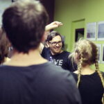 10.02.2017 Kielce. Wolontariusze z Regionalnego Centrum Wolontariatu tańczą przeciwko przemocy wobec kobiet. / Jarosław Kubalski / Radio Kielce