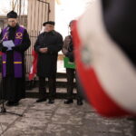 10.02.2017 Kielce. Rocznica masowych deportacji ludności polskiej w głąb ZSRR - uroczystość przed Pomnikiem Sybiraków i Pomnikiem Katyńskim. / Jarosław Kubalski / Radio Kielce