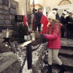 10.02.2017 Kielce. Rocznica masowych deportacji ludności polskiej w głąb ZSRR - uroczystość przed Pomnikiem Sybiraków i Pomnikiem Katyńskim. / Jarosław Kubalski / Radio Kielce