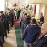 23.02.2017 Kielce. Tłusty czwartek. Kolejka po pączki w kawiarni "Cztery Pory Roku". / Jarosław Kubalski / Radio Kielce