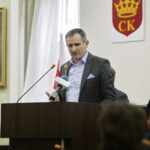 23.02.2017 Kielce. Nadzwyczajna sesja Rady Miasta. Dyrektor MOSiR Mieczysław Tomala. / Jarosław Kubalski / Radio Kielce