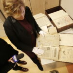 27.02.2017 Kielce. Wojewódzka Biblioteka Publiczna. kolekcja rodziny Deskurów z Sancygniowa zaliczona do narodowego zasobu bibliotecznego. / Jarosław Kubalski / Radio Kielce