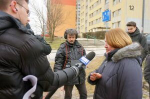 Program Radia Kielce i TVP3 Kielce „Interwencja”: mieszkańcy kieleckiego osiedla Na Stoku domagają się przebudowy ulicy Orląt Lwowskich i jej skrzyżowania z ulicą Piłsudskiego / Grzegorz Jamka / Radio Kielce