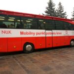 15.03.2017 Kielce. Mobilny punkt poboru krwi stanął przed Urzędem Wojewódzkim / Iwona Murawska / Radio Kielce