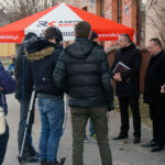 Jędrzejów - program „Interwencja”. Z powodu konfliktu przewoźników między Kielcami i Jędrzejowem kursuje mniej busów. Pasażerowie mają problem z dotarciem do pracy i szkoły. / Grzegorz Jamka / Radio Kielce