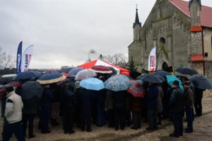 Interwencja. Mieszkańcy Piasku Wielkiego w gminie Nowy Korczyn protestują przeciwko budowie biogazowni / Krzysztof Bujnowicz / Radio Kielce