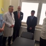 16.03.2017 Kielce. W Świętokrzyskim Centrum Pediatrii uruchomiono salę, w której wykonywane będą zabiegi usuwania zmian naczyniowych na skórze, przy użyciu laserów / Iwona Murawska / Radio Kielce