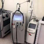 16.03.2017 Kielce. W Świętokrzyskim Centrum Pediatrii uruchomiono salę, w której wykonywane będą zabiegi usuwania zmian naczyniowych na skórze, przy użyciu laserów / Iwona Murawska / Radio Kielce