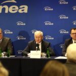 15.03.2017 Warszawa. Enea właścicielem Elektrowni Połaniec. Od lewej: Mikołaj Franzkowiak wiceprezes zarządu ds finansowych Enea, Krzysztof Tchórzewski - minister energii i Mirosław Kowalik prezes zarządu Enea SA / Jarosław Kubalski / Radio Kielce