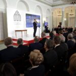 Warszawa. Prezydent RP Andrzej Duda wpisał nowe obiekty na listę Zabytków Historii. Są wśród nich Święty Krzyż oraz zespół opactwa cystersów w Wąchocku (15.03.2017 r.) / Jarosław Kubalski / Radio Kielce