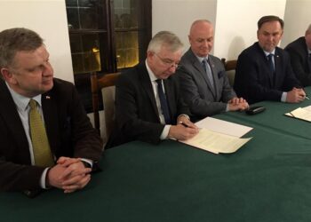 24.03.2017 Sandomierz. Inauguracja działalności Parlamentarnego Zespołu Przyjaciół Królewskiego Miasta Sandomierza / Grażyna Szlęzak - Wójcik / Radio Kielce