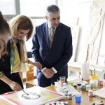 25.03.2017 Kielce. Warsztaty w Liceum Sztuk Plastycznych. Ambasador Armenii w Polsce Edgar Ghazaryan z małżonką. / Jarosław Kubalski / Radio Kielce