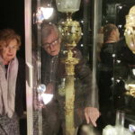 08.03.2017 Kielce. KCK. Wernisaż wystawy „Zabytkowe Lampy Naftowe” z kolekcji Lucjana Gruszki. / Jarosław Kubalski / Radio Kielce