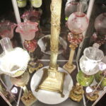 08.03.2017 Kielce. KCK. Wernisaż wystawy „Zabytkowe Lampy Naftowe” z kolekcji Lucjana Gruszki. / Jarosław Kubalski / Radio Kielce