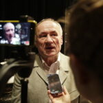 08.03.2017 Kielce. KCK. Wernisaż wystawy „Zabytkowe Lampy Naftowe” z kolekcji Lucjana Gruszki. / Jarosław Kubalski / Radio Kielce