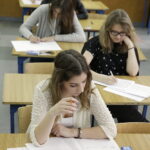 08.03.2017 Kielce. IV LO. Próbna matura z języka polskiego. / Jarosław Kubalski / Radio Kielce