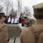 12.03.2017 Bieliny. Uroczystości pod pomnikiem upamiętniającym zamordowanych przez Niemców mieszkańców. / Jarosław Kubalski / Radio Kielce