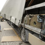 14.03.2017 Kielce. Wymiana murawy na Kolporter Arenie. / Jarosław Kubalski / Radio Kielce