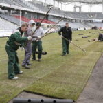 14.03.2017 Kielce. Wymiana murawy na Kolporter Arenie. / Jarosław Kubalski / Radio Kielce