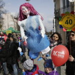 21.03.2017 Kielce. "Obudź w sobie wiosnę". Dzieci, Marzanny i pierwszy dzień wiosny. / Jarosław Kubalski / Radio Kielce