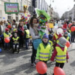 21.03.2017 Kielce. "Obudź w sobie wiosnę". Dzieci, Marzanny i pierwszy dzień wiosny. / Jarosław Kubalski / Radio Kielce