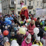 21.03.2017 Kielce. "Obudź w sobie wiosnę". Dzieci, Marzanny i pierwszy dzień wiosny. / Jarosław Kubalski / Radio Kielce