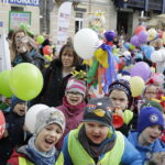 21.03.2017 Kielce. "Obudź w sobie wiosnę". Dzieci, Marzanny i pierwszy dzień wiosny. / Jarosław Kubalski / Radio Kielce