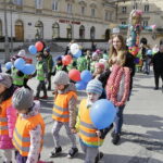 21.03.2017 Kielce. "Obudź w sobie wiosnę". Dzieci, Marzanny i pierwszy dzień wiosny. / Jarosław Kubalski / Radio Kielce