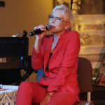 24.03.2017 Samsonów. Ewa Błaszczyk podczas swego recitalu w bibliotece publicznej. / Jarosław Kubalski / Radio Kielce