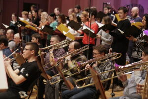 24.03.2017 Kielce. Krzysztof Penderecki podczas próby w Filharmonii Świętokrzyskiej. / Jarosław Kubalski / Radio Kielce