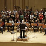 24.03.2017 Kielce. Krzysztof Penderecki podczas próby w Filharmonii Świętokrzyskiej. / Jarosław Kubalski / Radio Kielce