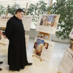 24.03.2017 Kielce. Wystawa  "Jan Paweł II w obronie życia człowieka" w Urzędzie Wojewódzkim. / Jarosław Kubalski / Radio Kielce