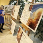 24.03.2017 Kielce. Wystawa  "Jan Paweł II w obronie życia człowieka" w Urzędzie Wojewódzkim. / Jarosław Kubalski / Radio Kielce