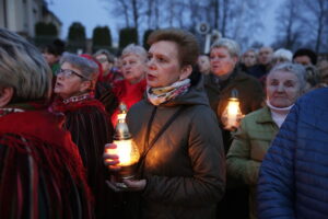 31.03.2017 Masłów. Droga Krzyżowa. / Jarosław Kubalski / Radio Kielce