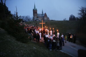 31.03.2017 Masłów. Droga Krzyżowa. / Jarosław Kubalski / Radio Kielce