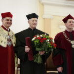 24.03.2017 Kielce. Profesor Zoltan Kovecses otrzymuje tytuł doktora honoris causa UJK. / Jarosław Kubalski / Radio Kielce