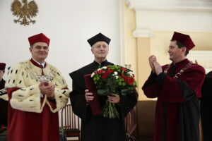 24.03.2017 Kielce. Profesor Zoltan Kovecses otrzymuje tytuł doktora honoris causa UJK. / Jarosław Kubalski / Radio Kielce