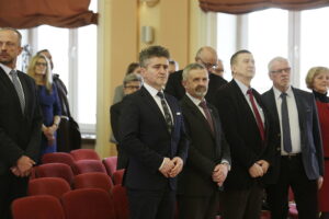 24.03.2017 Kielce. Profesor Zoltan Kovecses otrzymuje tytuł doktora honoris causa UJK. / Jarosław Kubalski / Radio Kielce