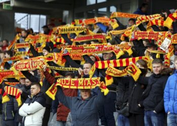 20.02.2016 Kielce. Kibice podczas meczu Korona Kielce - Lechia Gdańsk. / Jarosław Kubalski / Radio Kielce