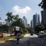 Malezja. Kuala Lumpur / Andrzej Sierzputowski, Aleksander Piekarski