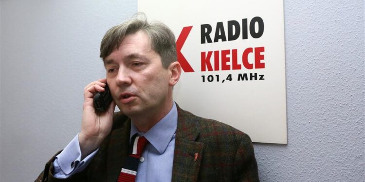 dr n. med. Jarosław Miszczuk, kierownik Kliniki Chirurgii Naczyniowej Wojewódzkiego Szpitala Zespolonego w Kielcach. / Karol Żak / Radio Kielce