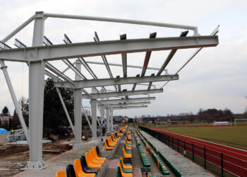 Staszów, stadion, budowa zadaszenia / Urząd Miasta Staszowa