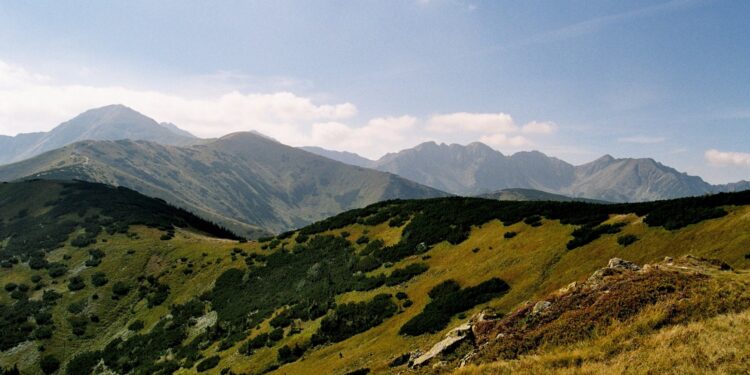 Tatry. Z powodu halnego TPN odradza wyjścia w góry