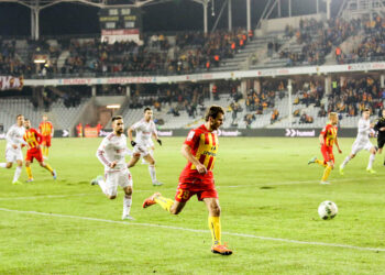 08.03.2016. Mecz 25. kolejki Ekstraklasy: Korona Kielce - Wisła Kraków. Vlatislavs Gabovs / Wojciech Habdas / Radio Kielce