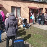 Kielce. Wydawanie paczek dla potrzebujących (11 kwietnia 2017 r) / Krzysztof Bujnowicz / Radio Kielce