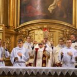 Kielce. Msza rezurekcyjna w poranek wielkanocny (16 kwietnia 2017 r.) / Bartłomiej Zapała / Radio Kielce