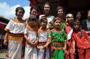 "Muzyczne Podróże Przez Świat". Indonezja. Sulawesi / Majka Szura